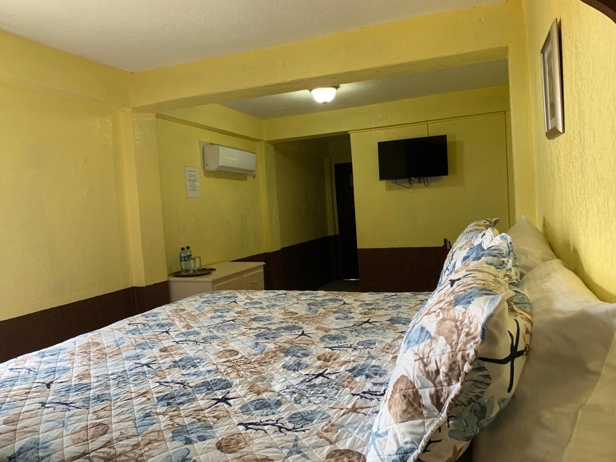 Bonefish Hotel Dangriga Exterior foto