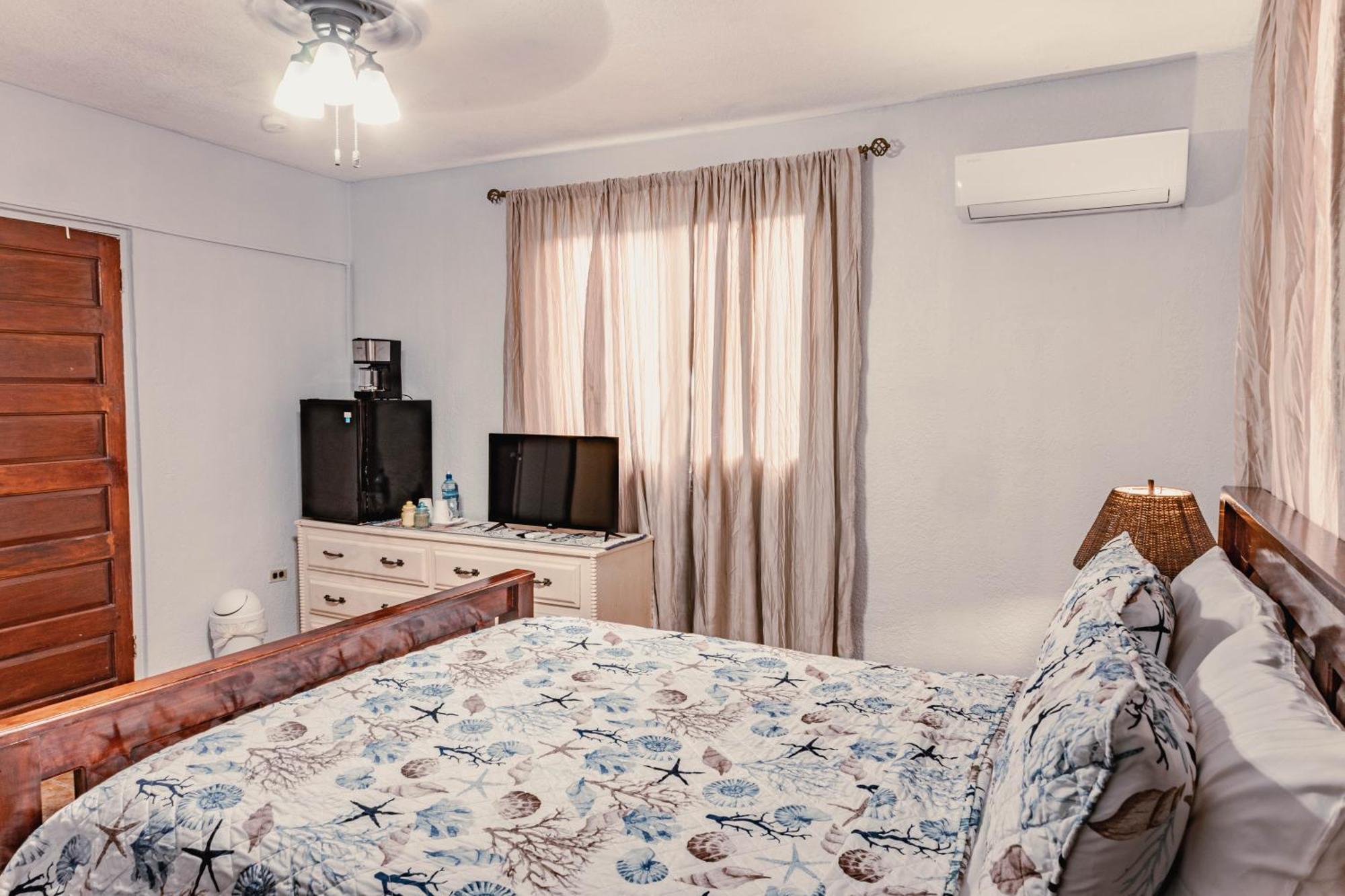 Bonefish Hotel Dangriga Exterior foto