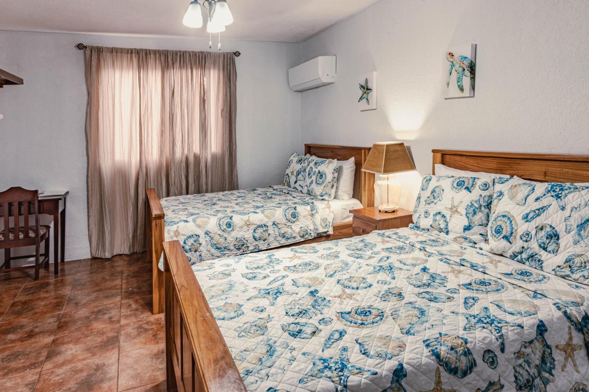 Bonefish Hotel Dangriga Exterior foto