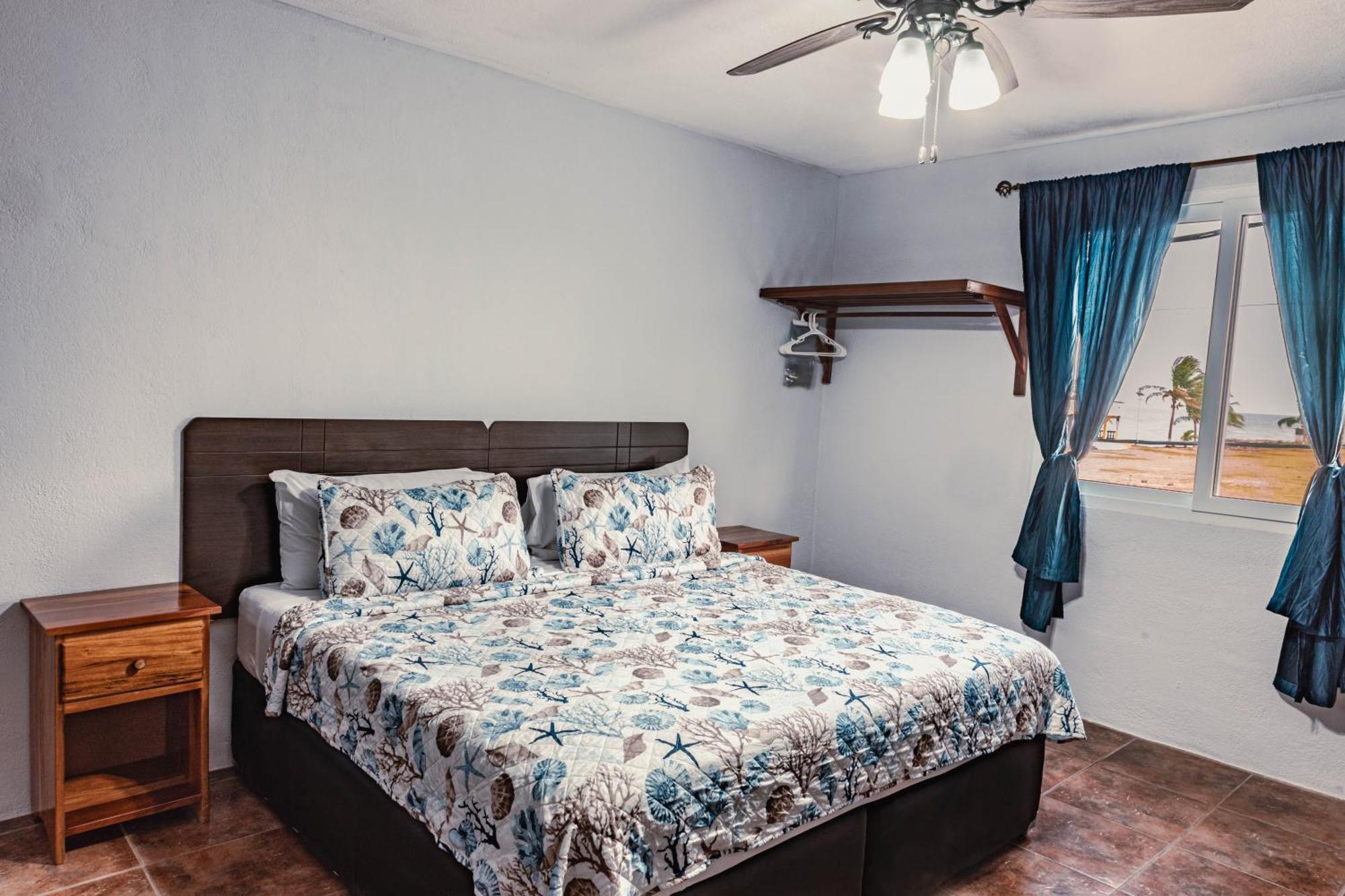 Bonefish Hotel Dangriga Exterior foto