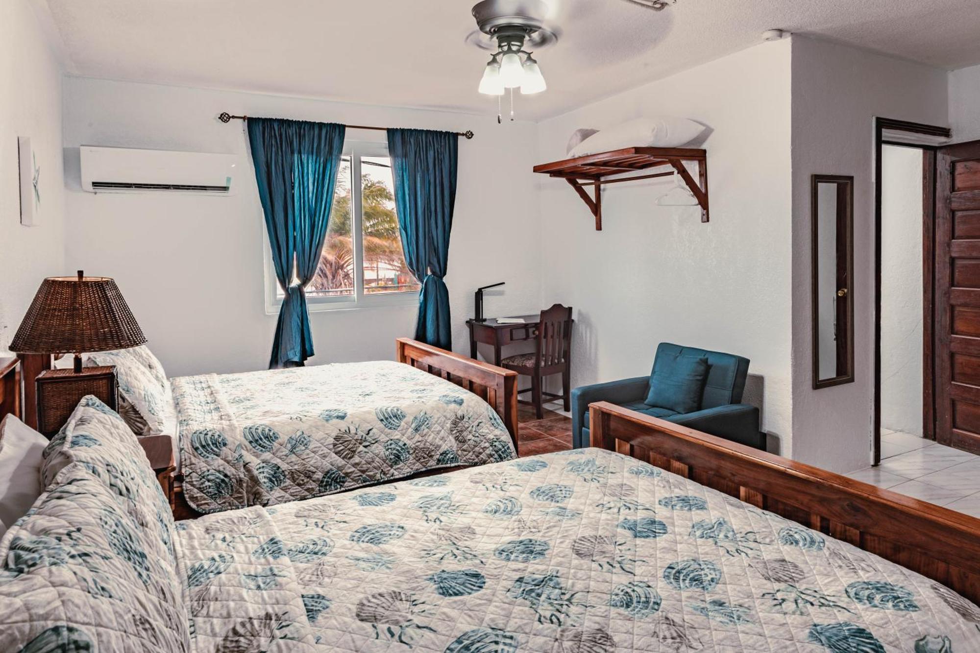 Bonefish Hotel Dangriga Exterior foto